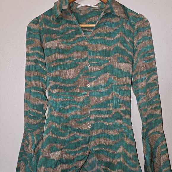 Diane von Furstenberg DVF XS Blouse Green Brown Animal Print Bell Sleeve Button - Picture 8 of 14